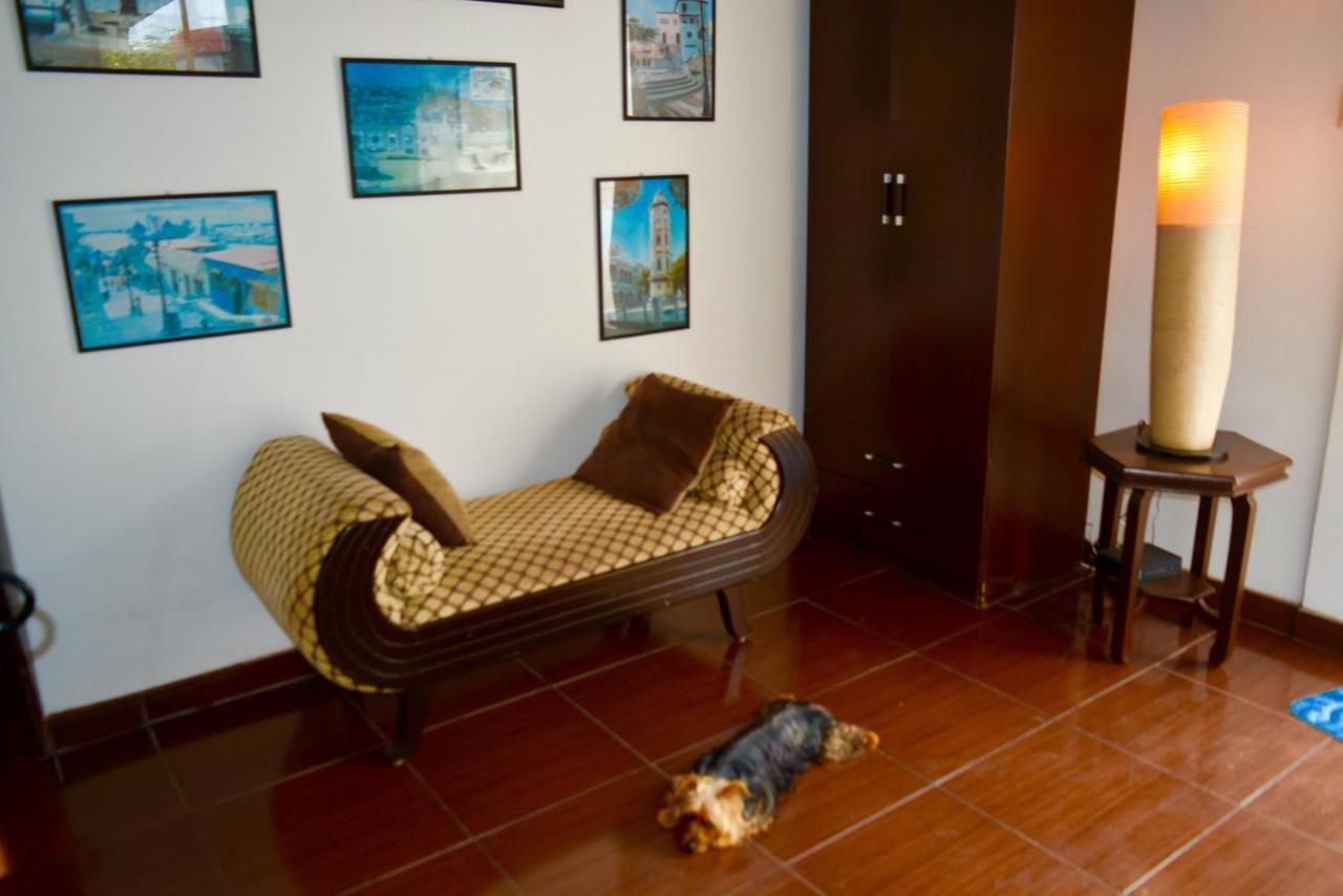 Hostal Villa 97 Guayaquil Exterior photo