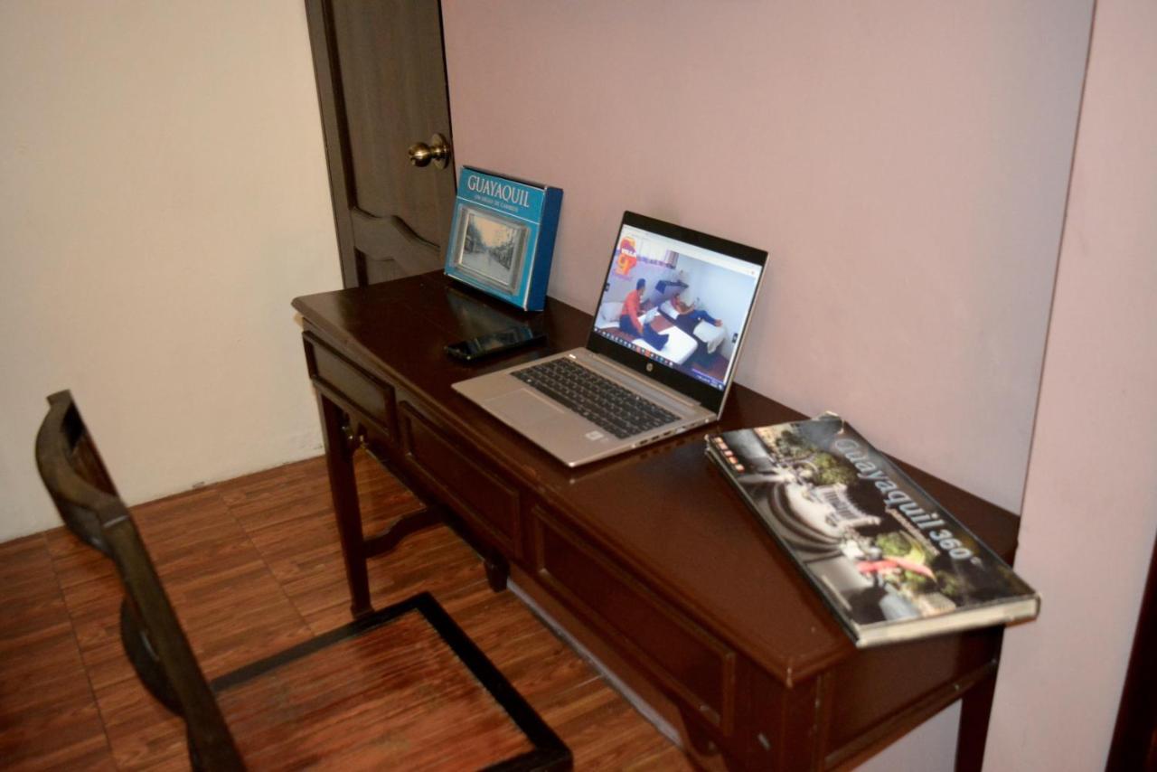 Hostal Villa 97 Guayaquil Exterior photo