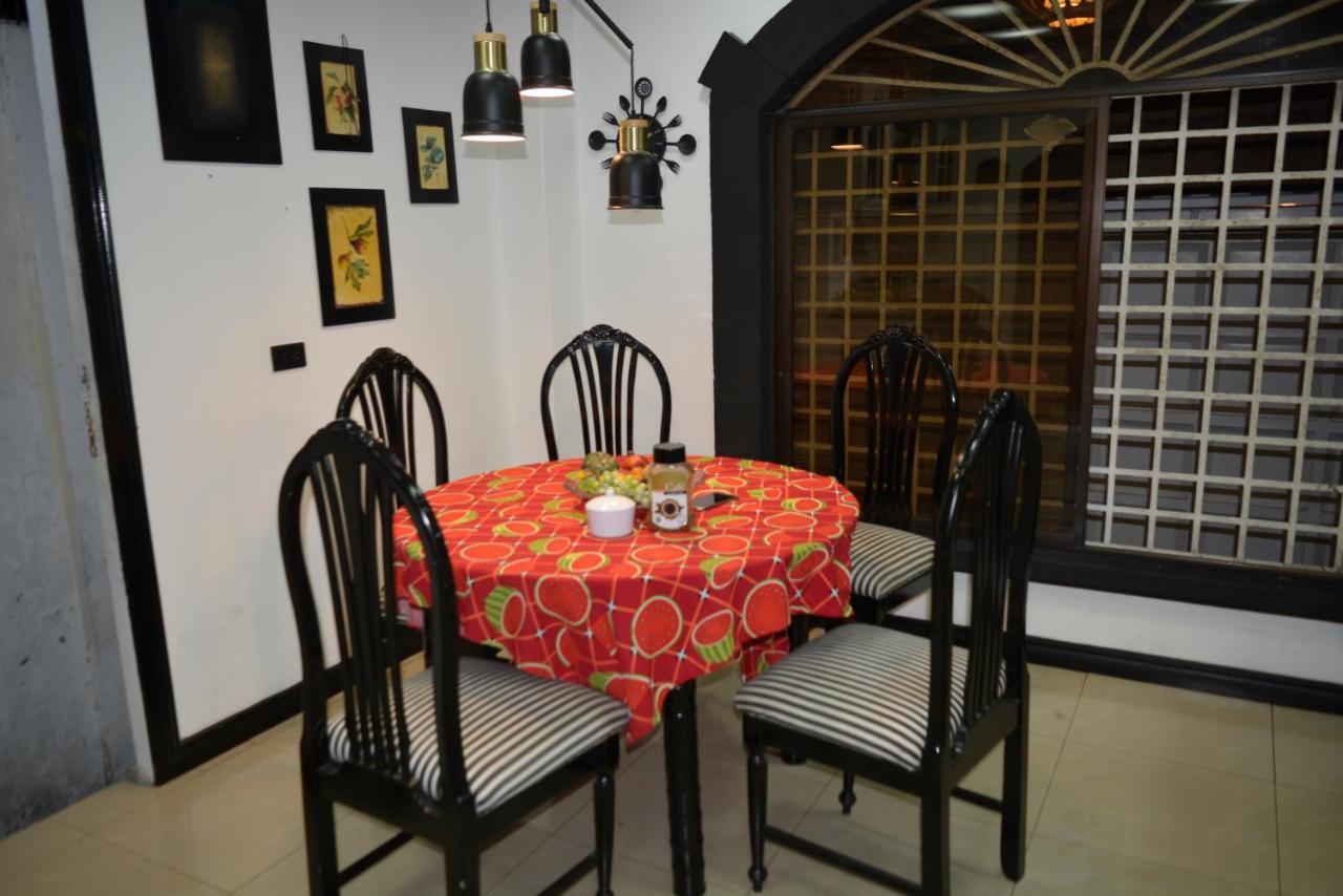 Hostal Villa 97 Guayaquil Exterior photo