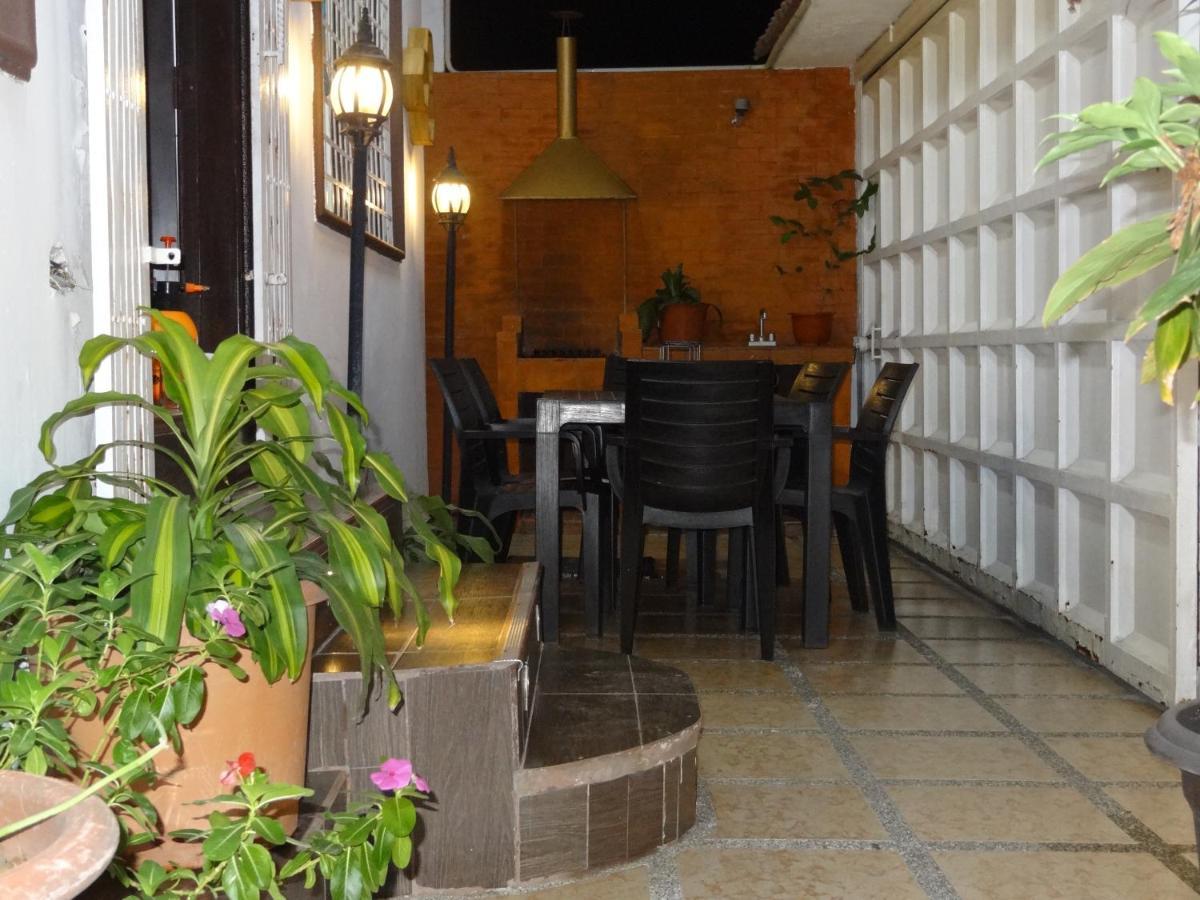 Hostal Villa 97 Guayaquil Exterior photo